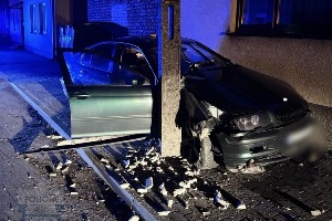 Rajd autem zakończył się na ścianie budynku